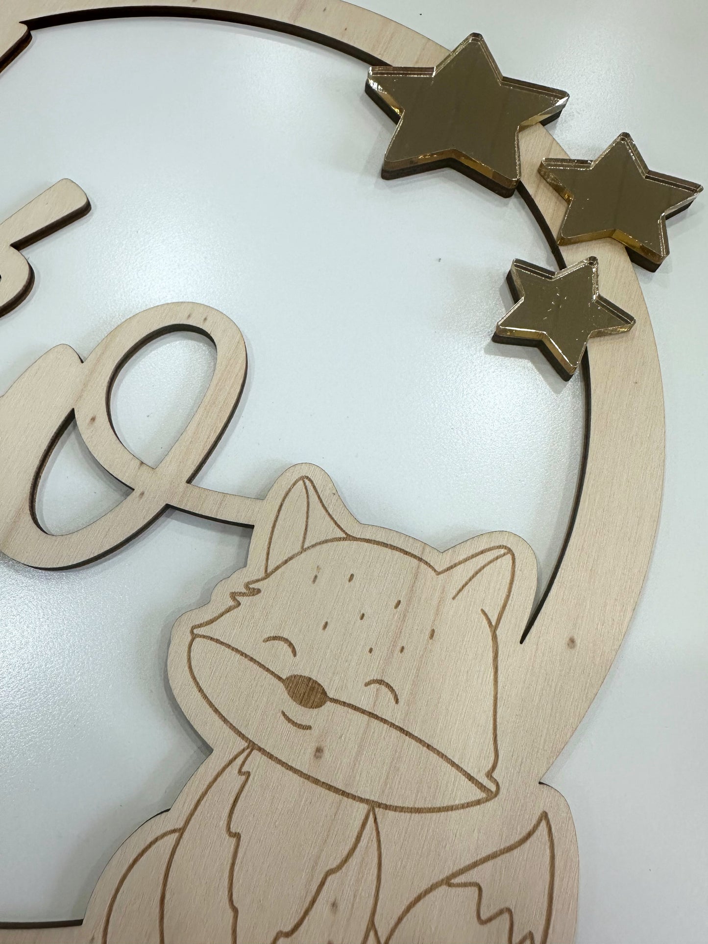 Couronne en bois personnalisée