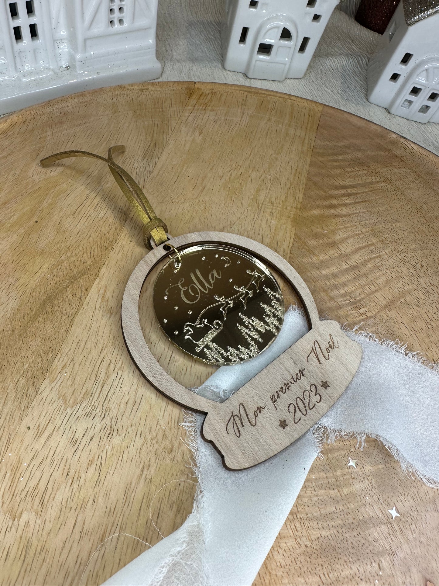 Boule de Noël Bois avec pampille en Plexi Doré