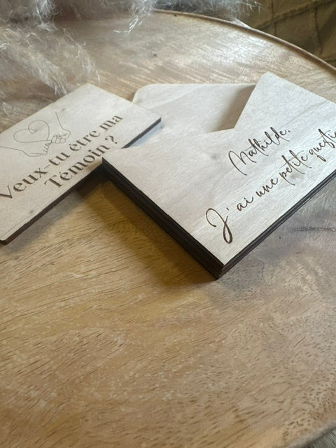 Enveloppe surprise avec carte en bois