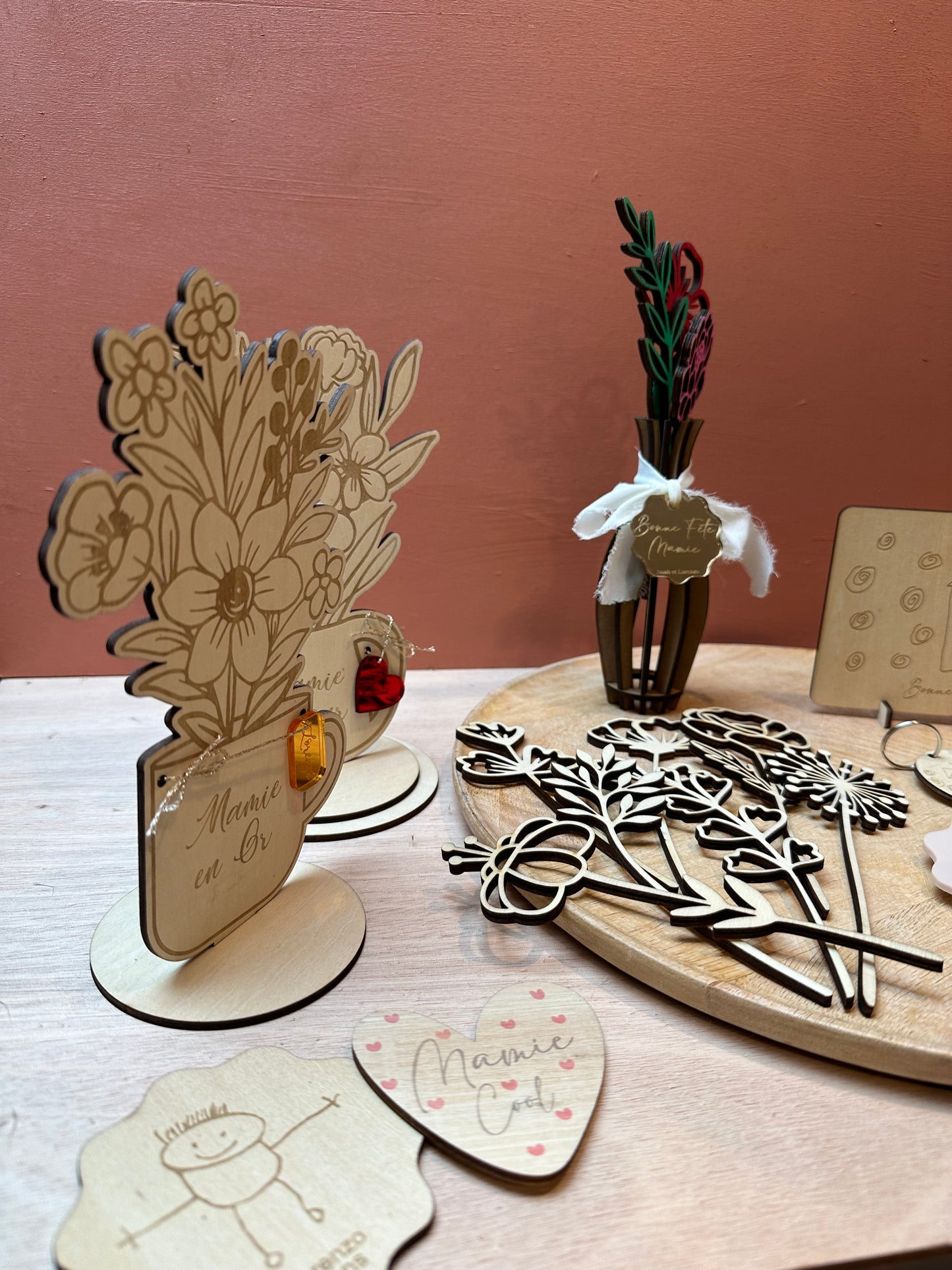 Vase avec ses 3 fleurs à décorer