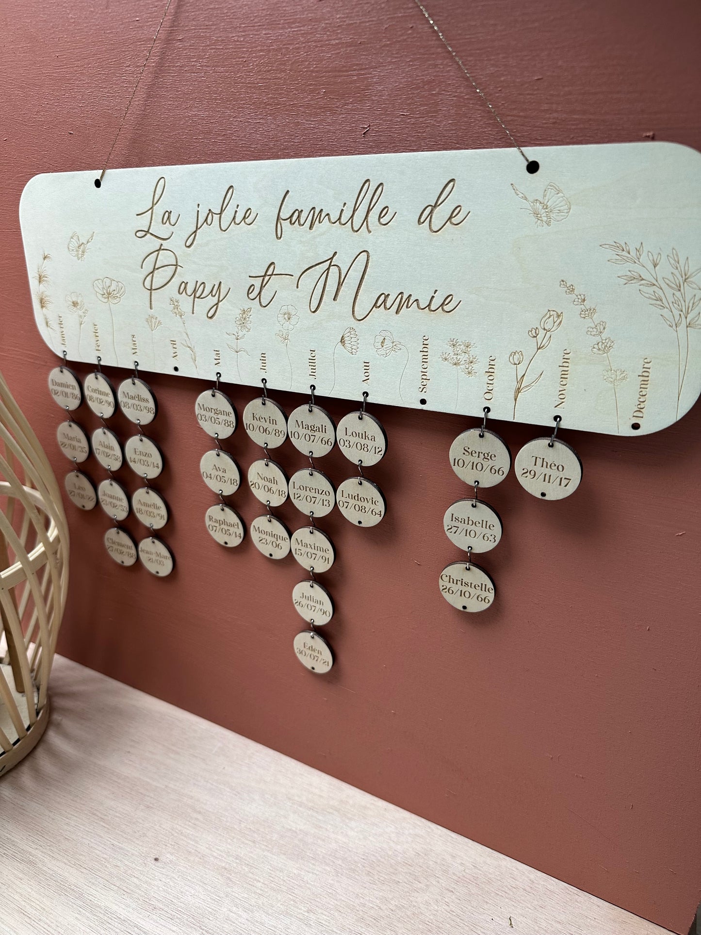 Calendrier anniversaires en bois