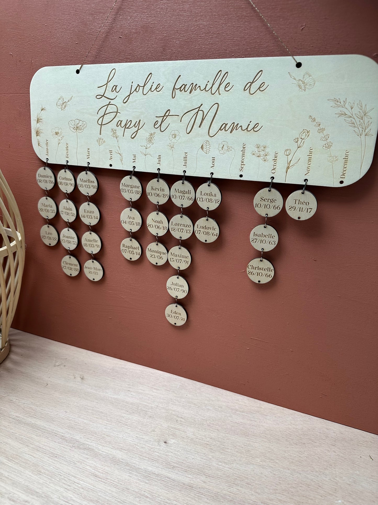 Calendrier anniversaires en bois