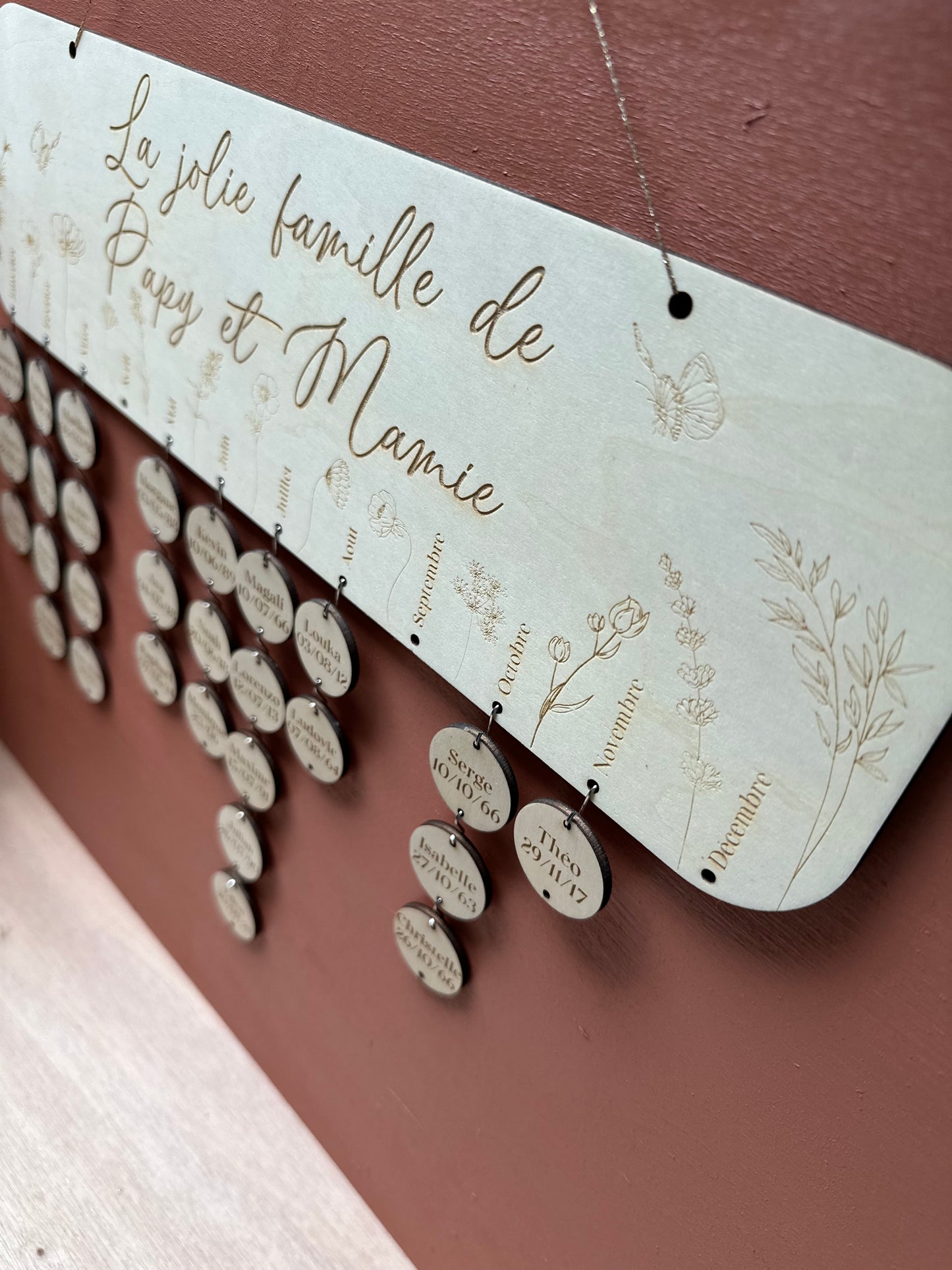 Calendrier anniversaires en bois