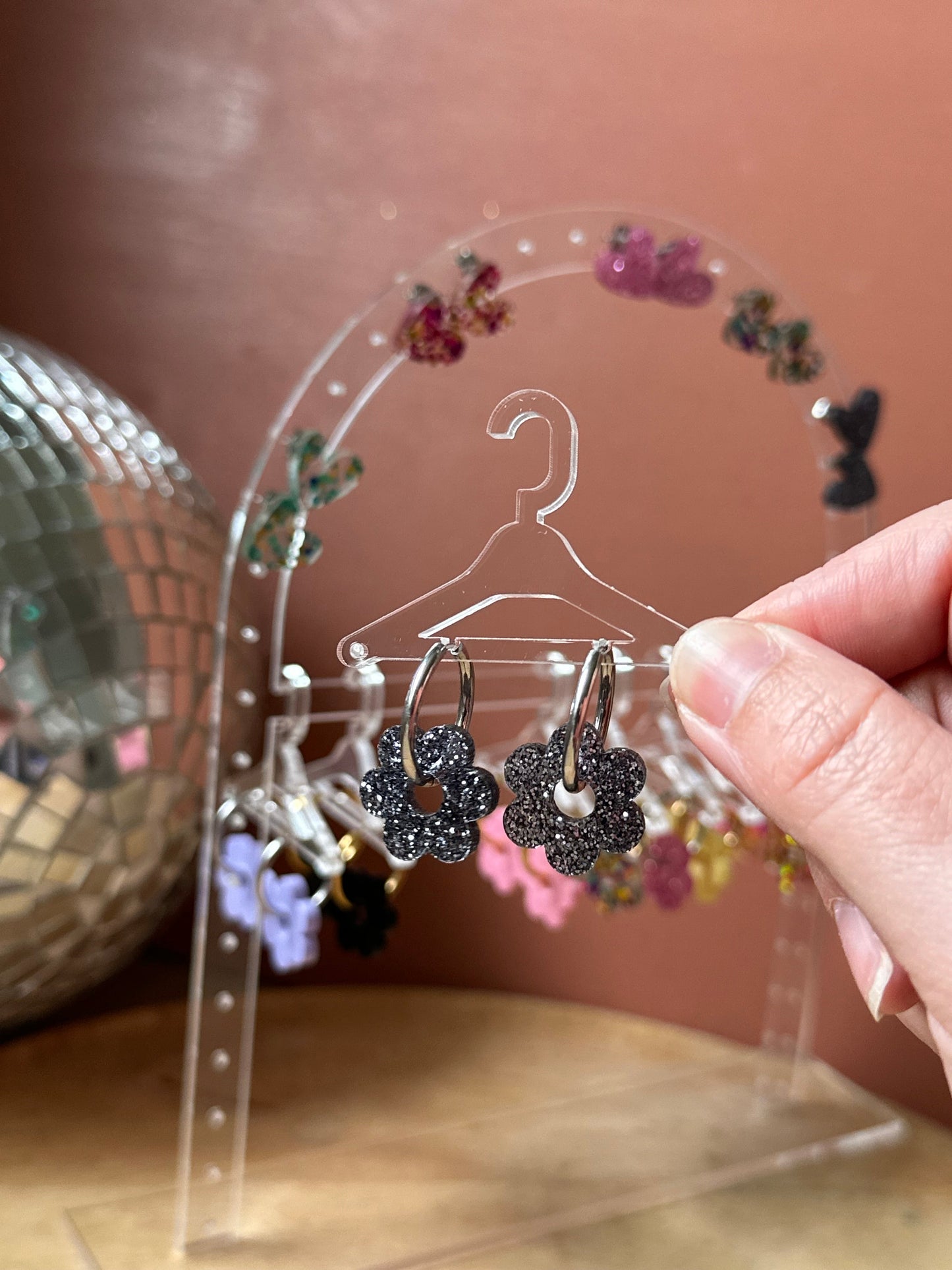 Boucles d'oreilles Créoles mini Daisy pour petite fille