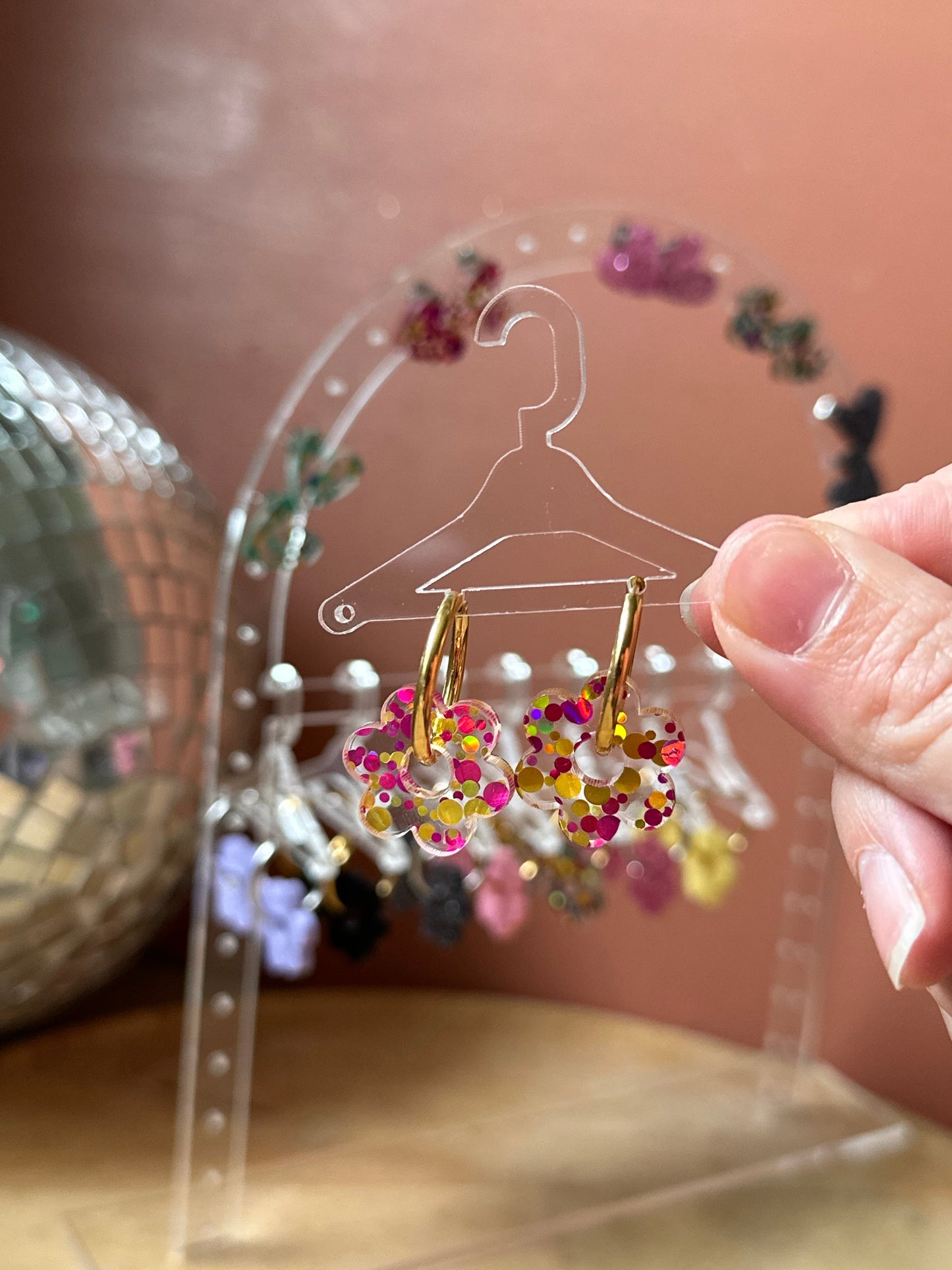 Boucles d'oreilles Créoles mini Daisy pour petite fille