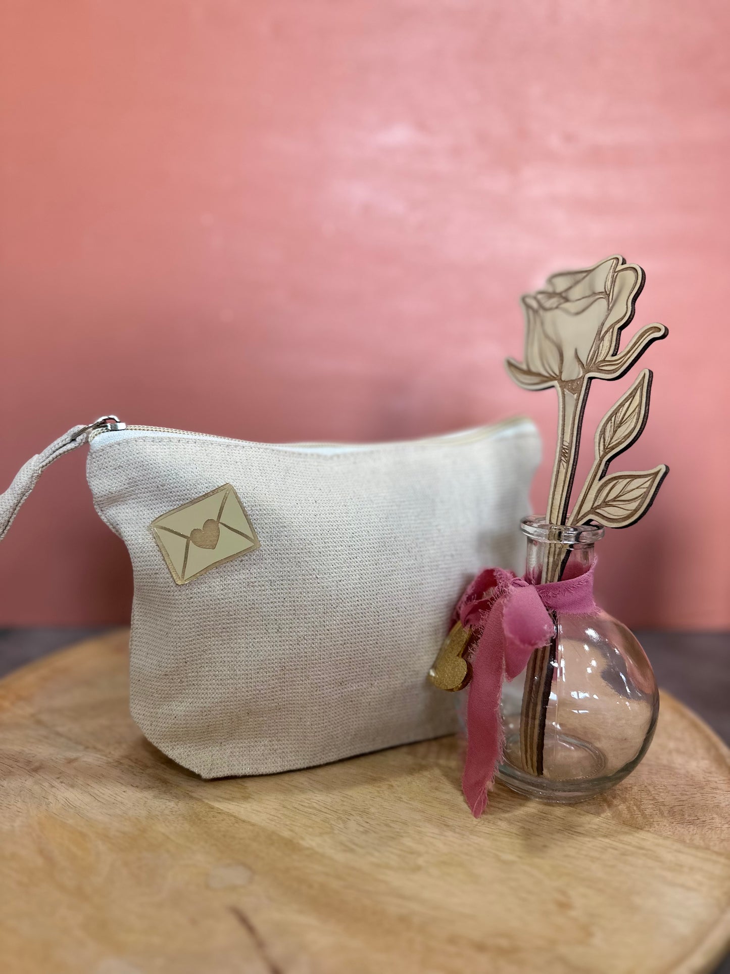 Pin's / Broche fête des mères - Lettre d'amour