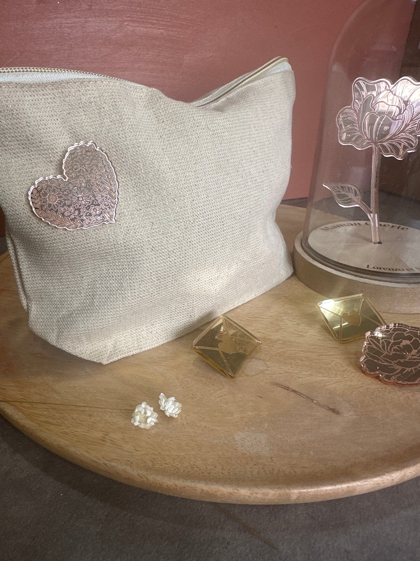 Pin's / Broche fête des mères - Coeur floral