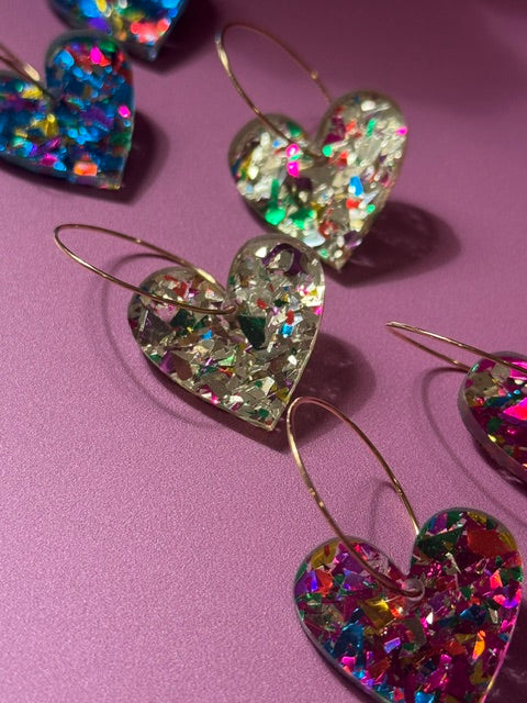 Créoles fines cœurs pailletés – Boucles d’oreilles légères en acier inoxydable