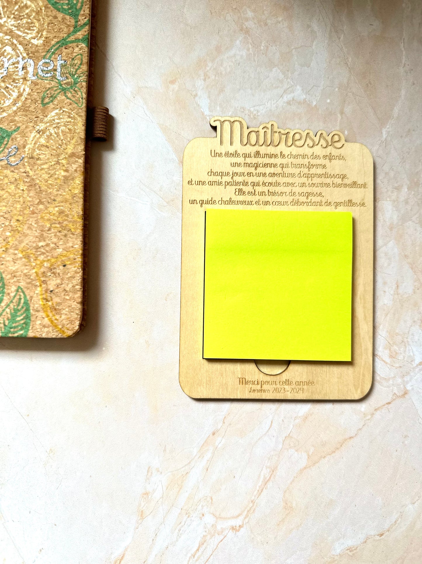Support post-it fin d'année scolaire
