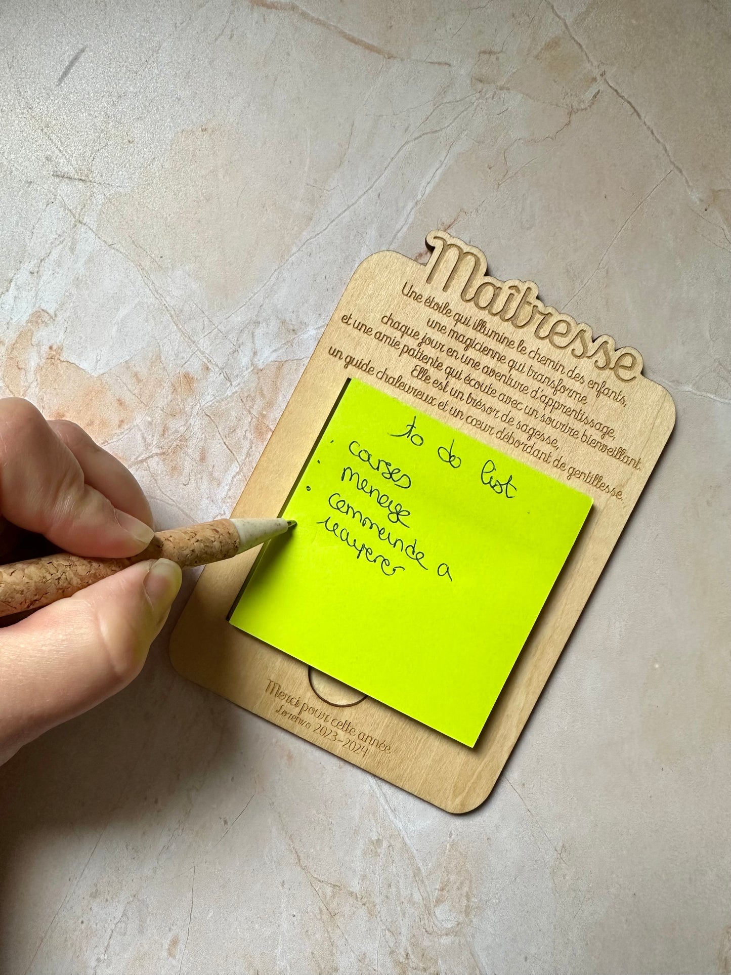 Support post-it fin d'année scolaire