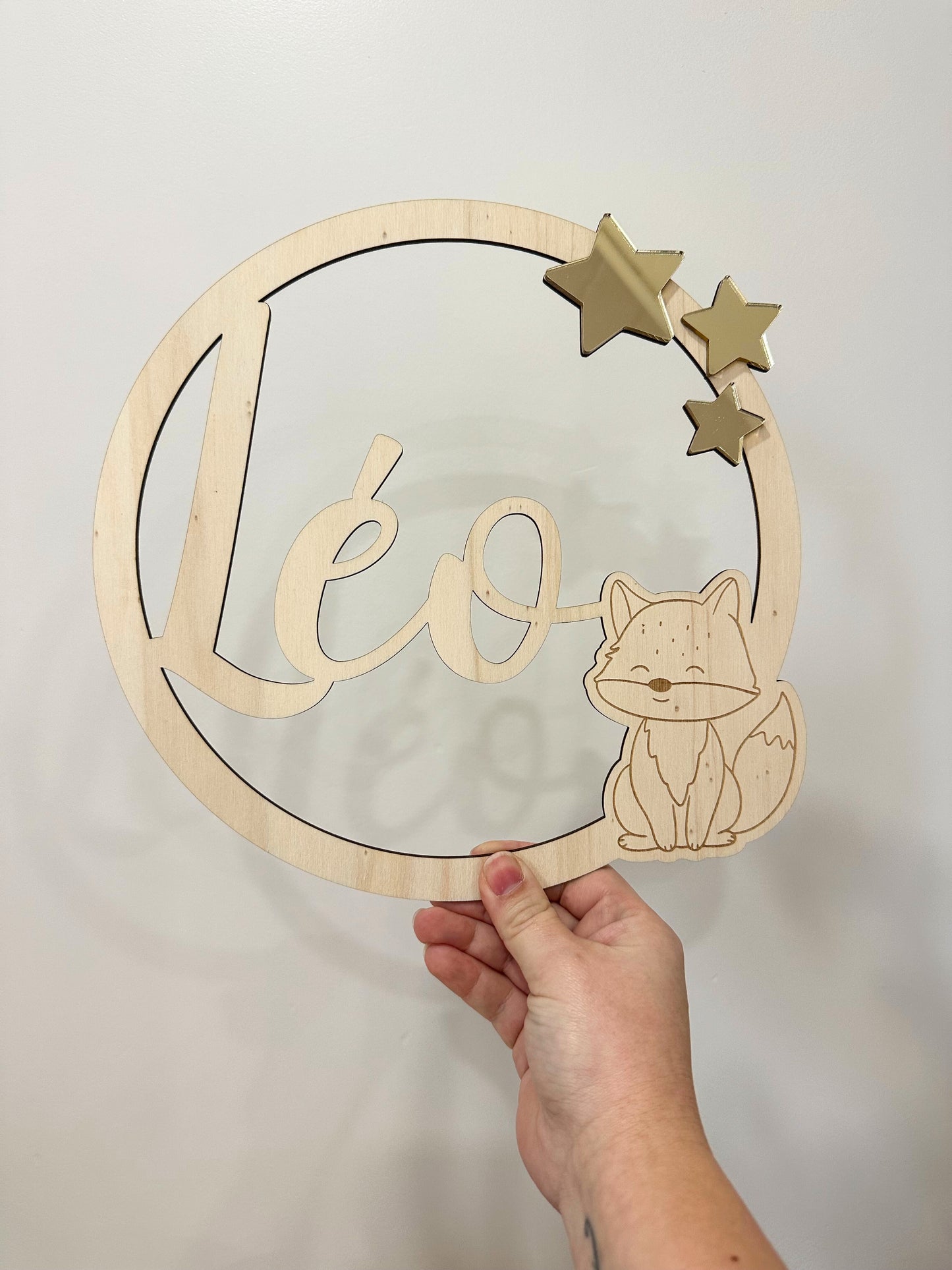 Couronne en bois personnalisée