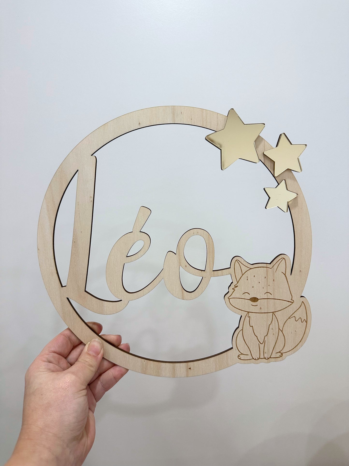 Couronne en bois personnalisée